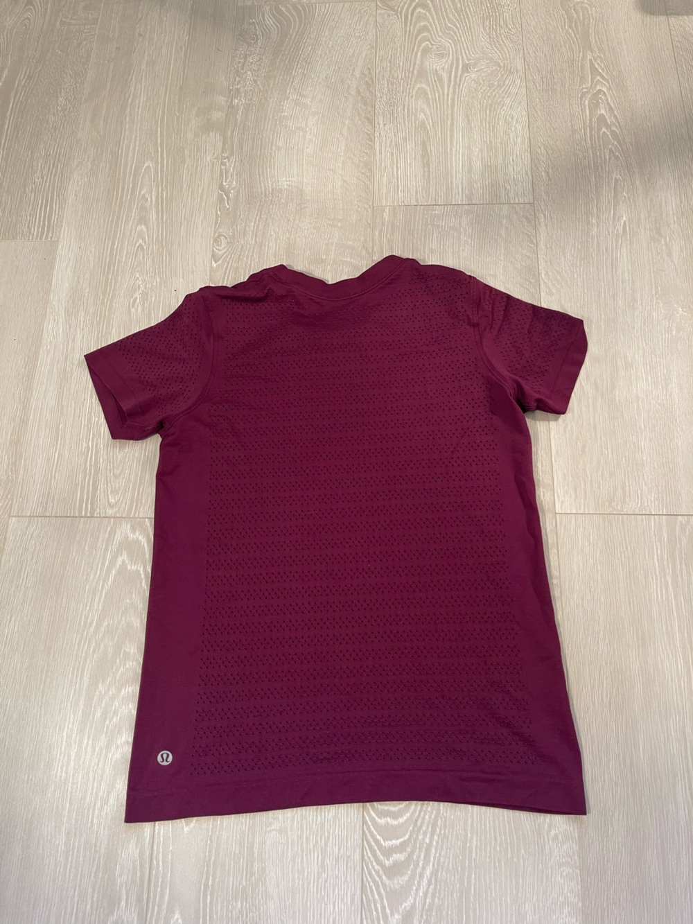 Lululemon Breeze By Short Sleeve *Squad
Marvel size 6 fit - Picture 15 of 15